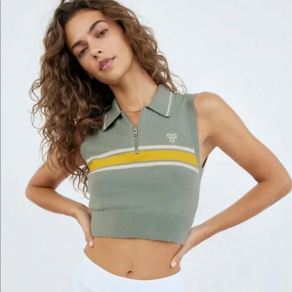 Aritzia TNA Women's Cropped Bayport Sweater